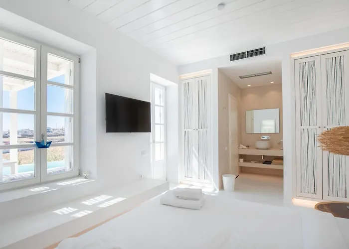 Отель The Ammonite