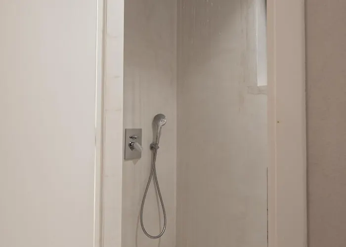 ホテル The Ammonite 4*